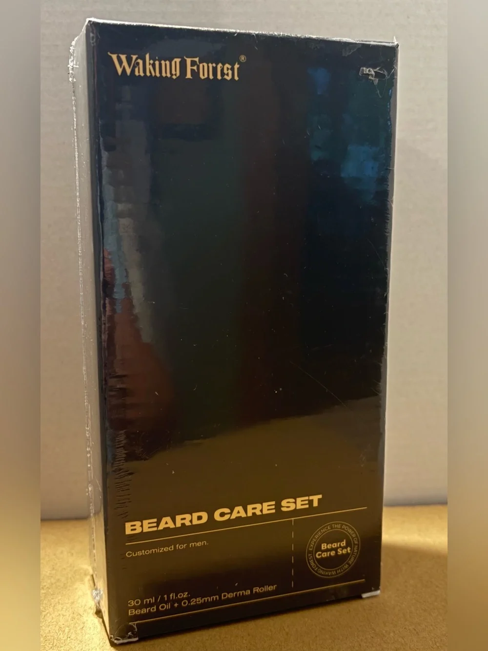 Waking Forrst Beard Care Set for Men Roller & Oil Sealed NWT